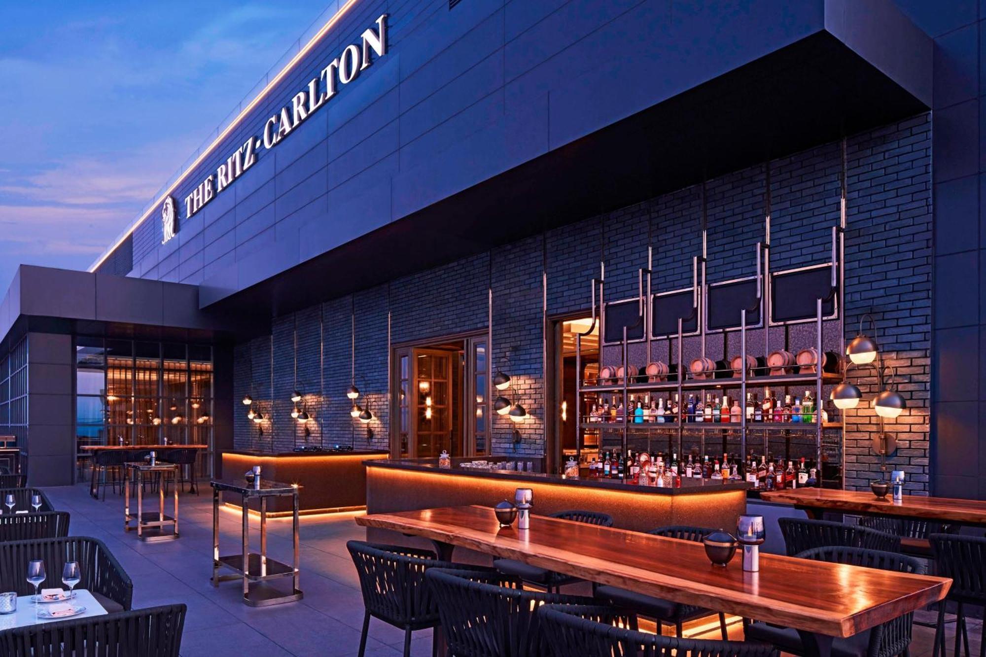 The Ritz-Carlton, Púna Kültér fotó